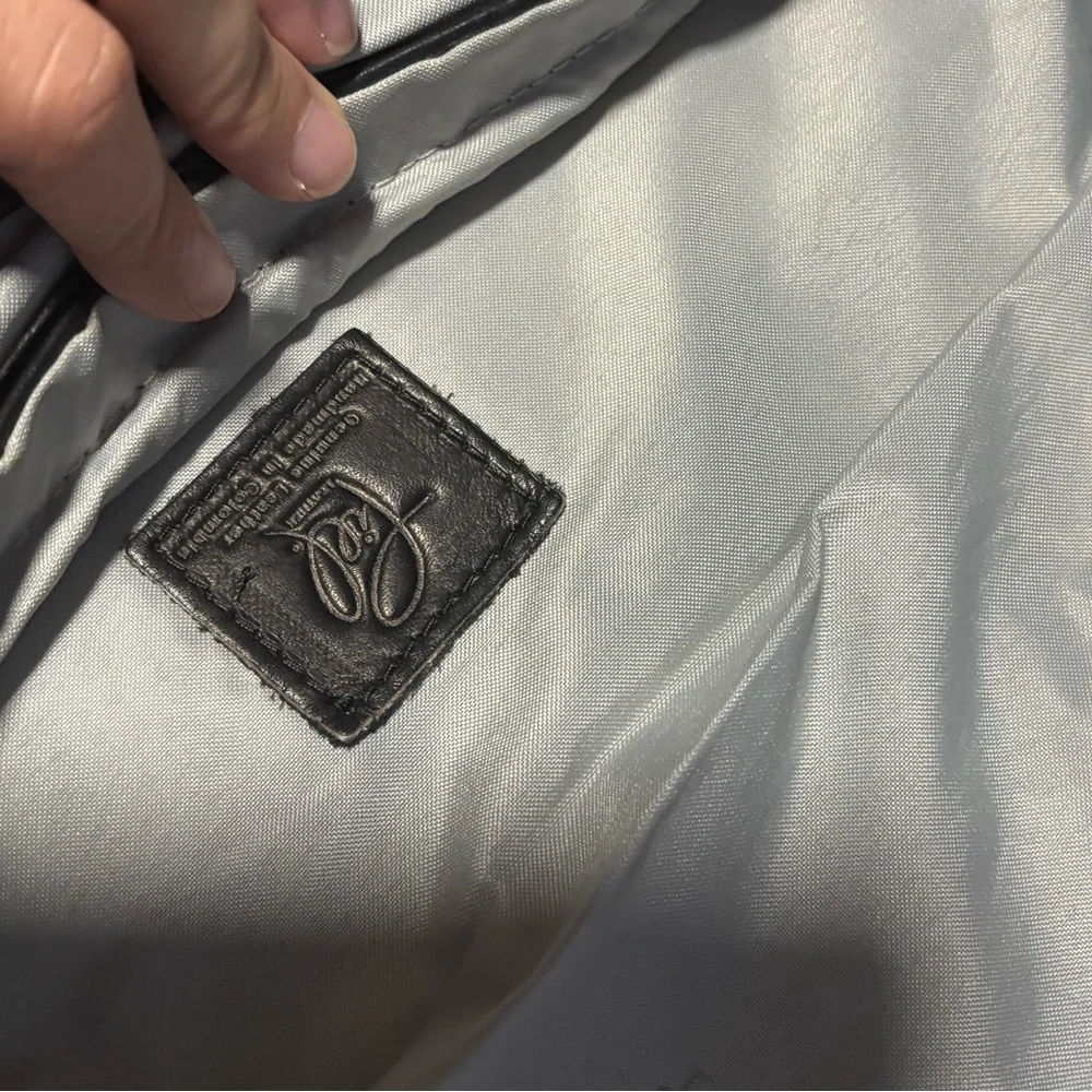 Piel‎ Black Leather European Messenger Bag